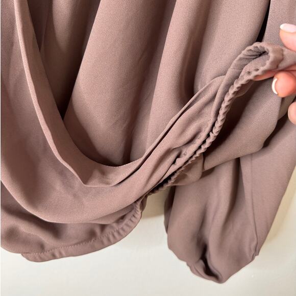 NWOT Torrid Plus 2X Deep Taupe Long Sleeve Georgette Surplice Blouse - Picture 8 of 11